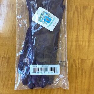 Portolano lamb skin gloves.